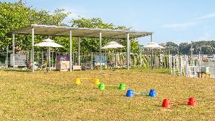 canada sunset village