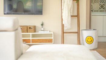 canada sunset village