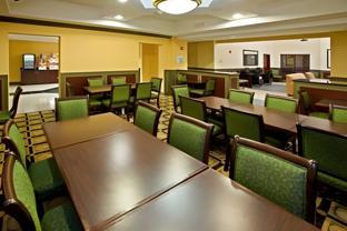 holiday inn express and suites indianapolis east by ihg