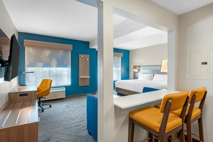 holiday inn express and suites indianapolis east by ihg