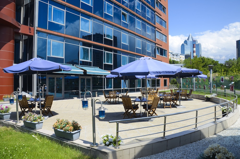 holiday inn almaty by ihg