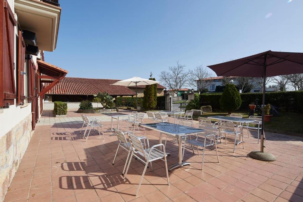 Xabin Etxea - Basque Stay,Getaria>>Bilbao,3.5 star