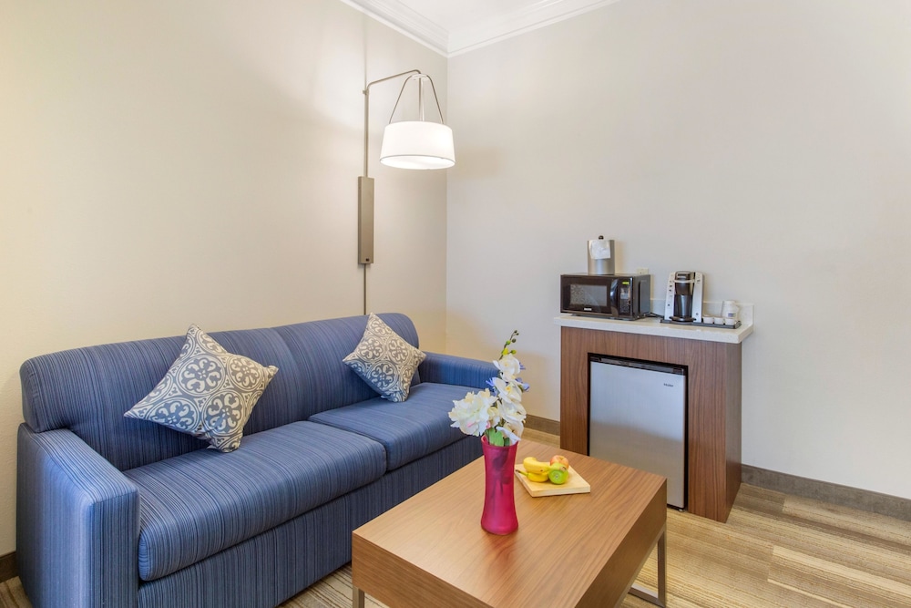holiday inn express hotel and suites houston alvin by ihg