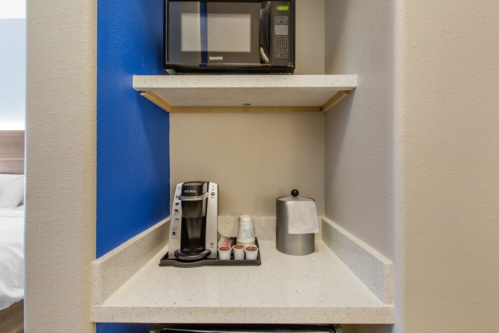 holiday inn express hotel and suites houston alvin by ihg