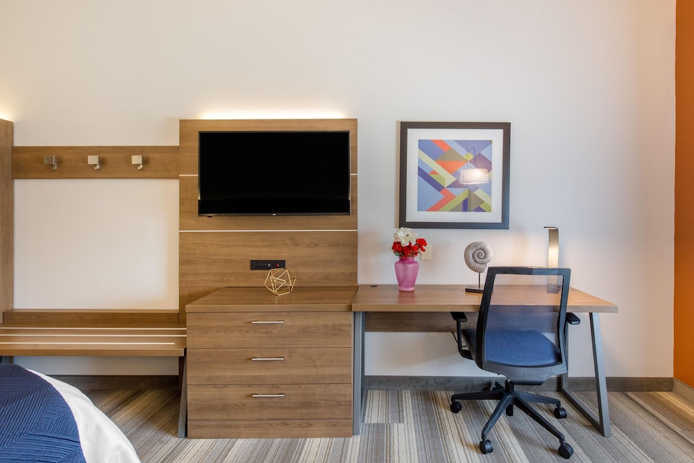 holiday inn express hotel and suites houston alvin by ihg
