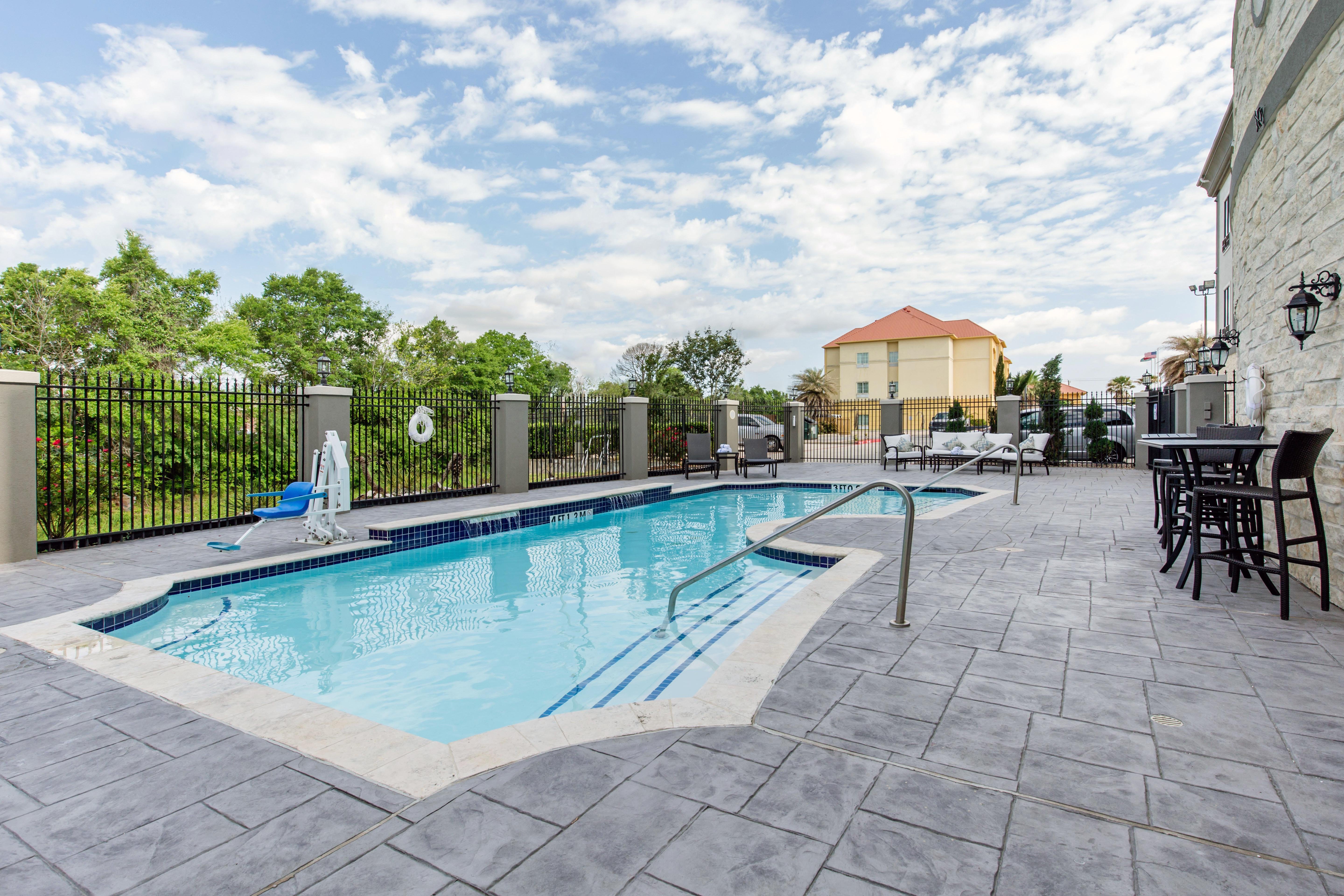 holiday inn express hotel and suites houston alvin by ihg