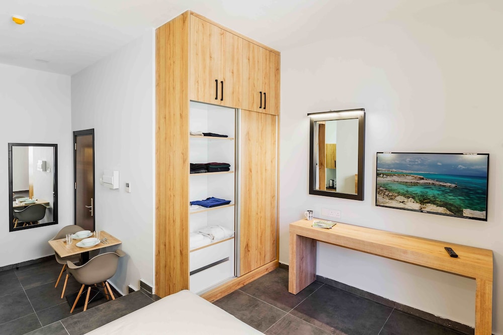 g suites luxury rentals