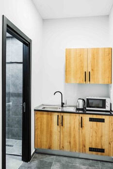 g suites luxury rentals