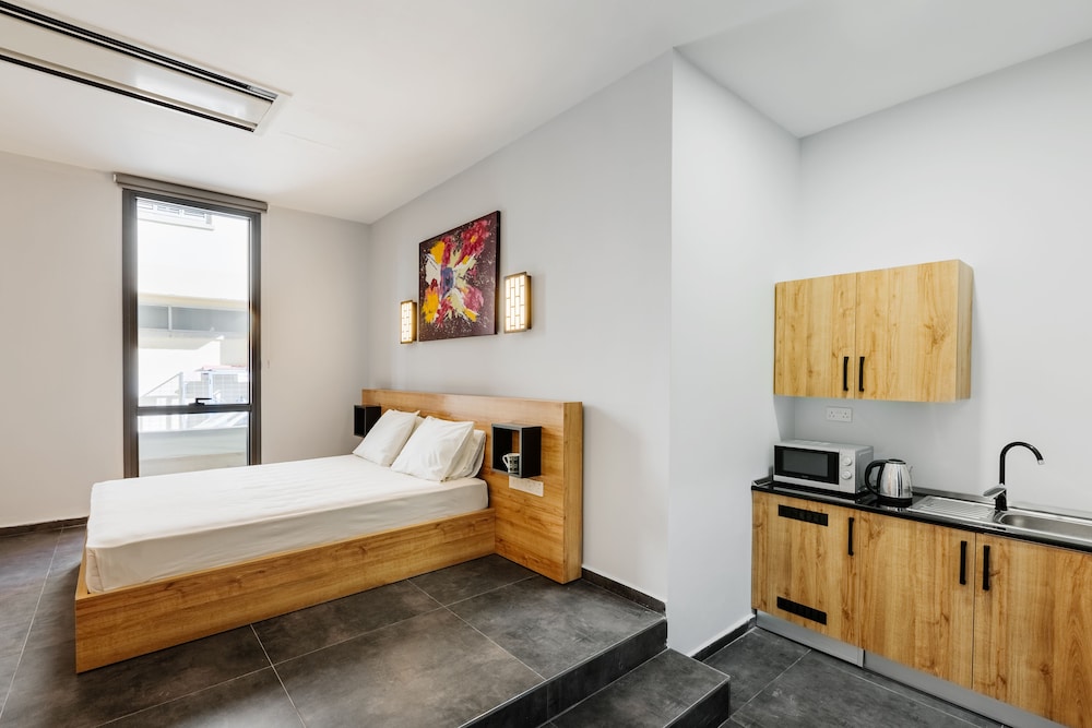 g suites luxury rentals