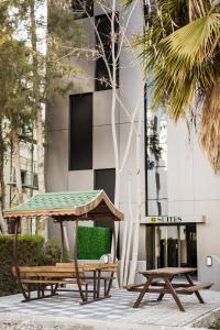 g suites luxury rentals