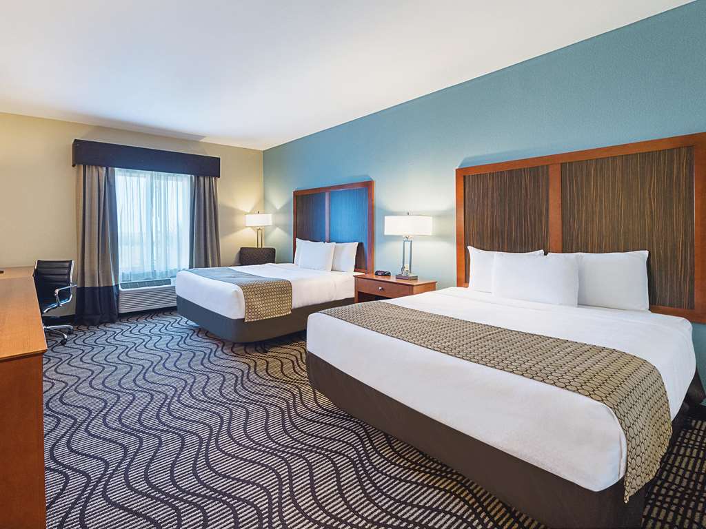 mathis deluxe hospitality