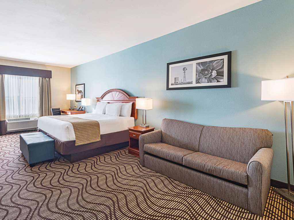 mathis deluxe hospitality
