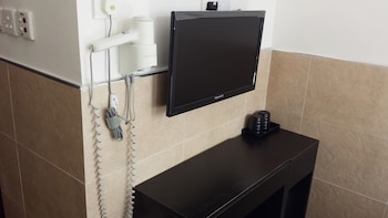 kowloon mongkok 1812 guest house