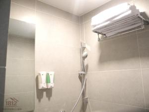 kowloon mongkok 1812 guest house