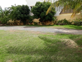allamanda studios and apartments