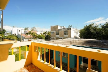 allamanda studios and apartments