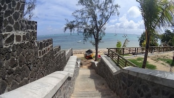 allamanda studios and apartments