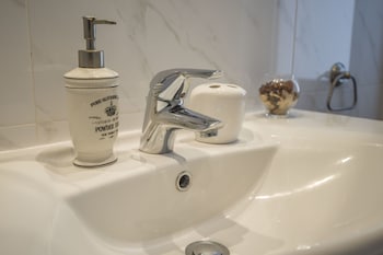 mesogios house suites