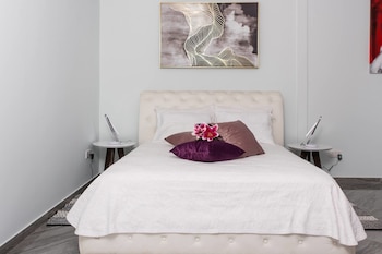 mesogios house suites