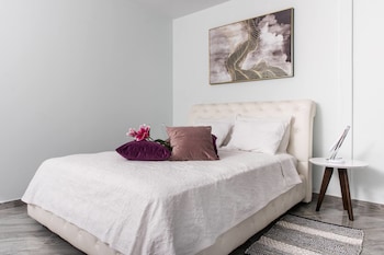 mesogios house suites