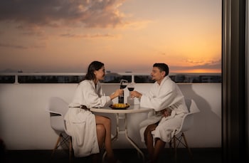 mesogios house suites