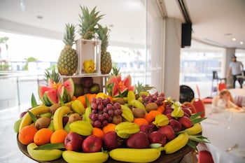 blue lagoon kosher hotel