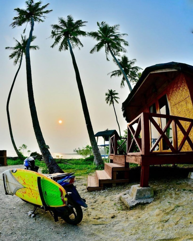 simeulue surflodges