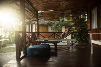 simeulue surflodges