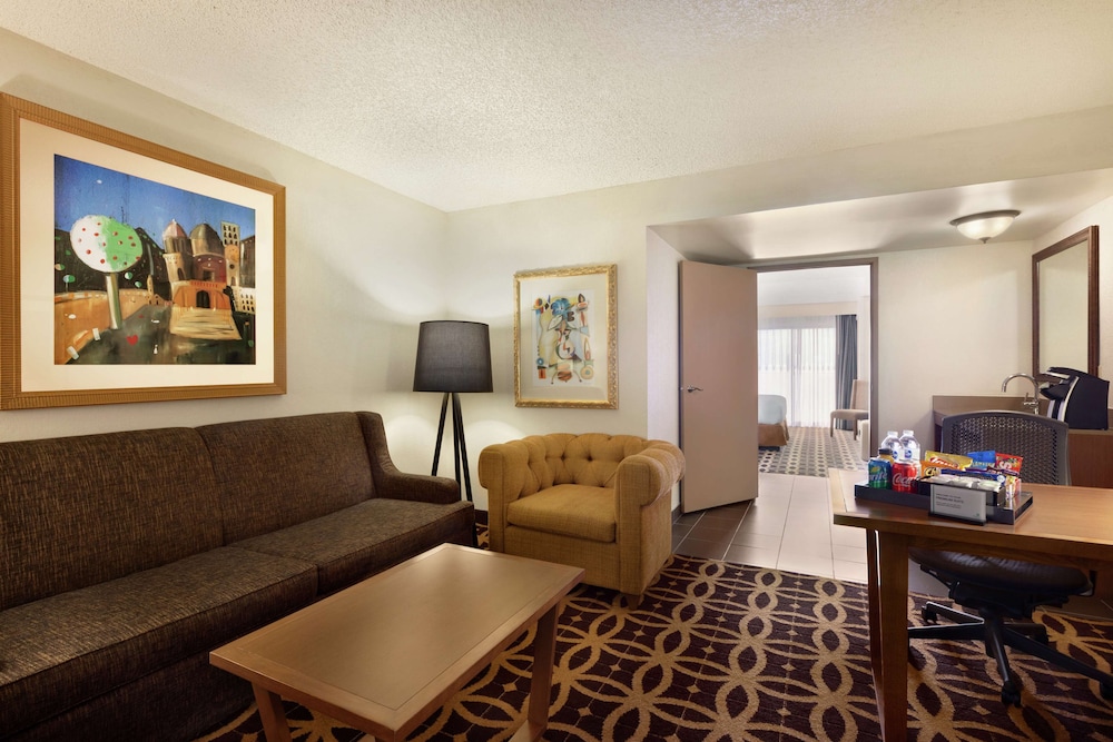 embassy suites by hilton dallas dfw airport south