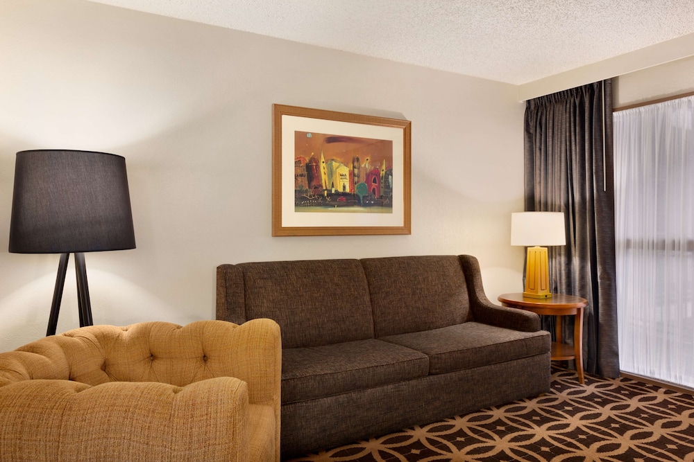 embassy suites by hilton dallas dfw airport south