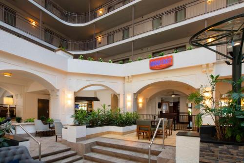 embassy suites by hilton dallas dfw airport south
