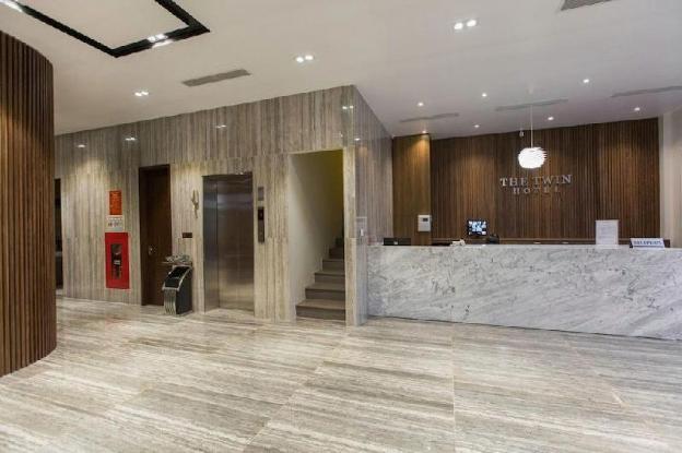 the twin hotel