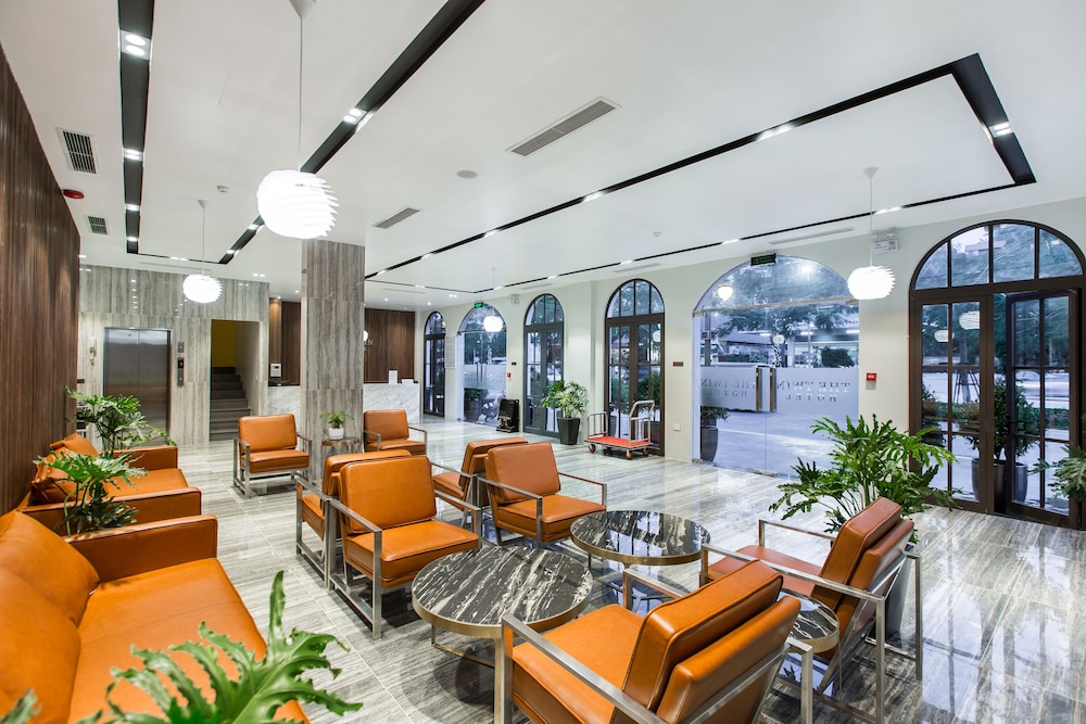 the twin hotel