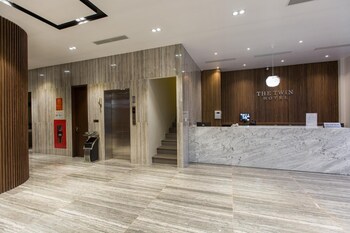 the twin hotel