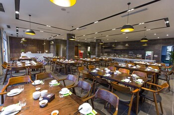 the twin hotel