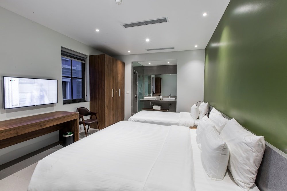 the twin hotel