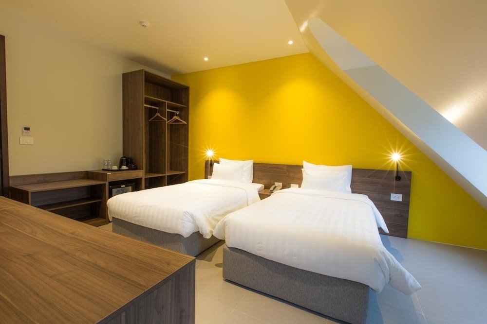 the twin hotel