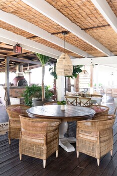 Villa Montana Beach Resort,Aguadilla>>Aguacate,4 star