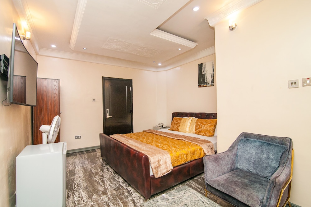 platinum inn gee hotel ikoyi