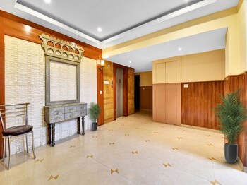 Vatika Inn Hotel,14 Rmv Gulab Bagh Road Udaipur Rajasthan 313001,4 star