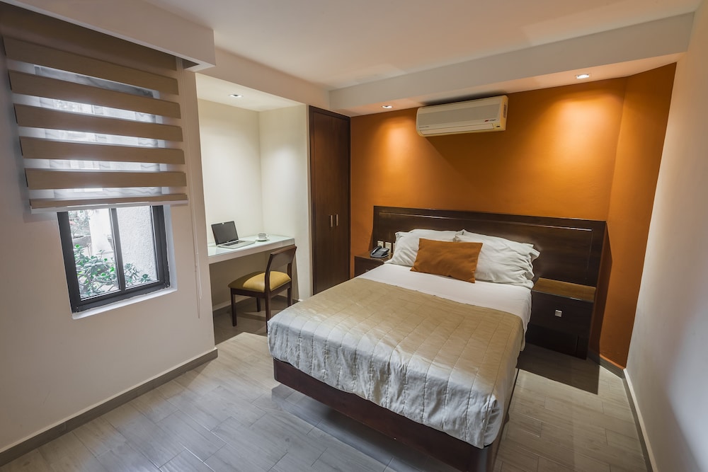 hotel puerta del sol