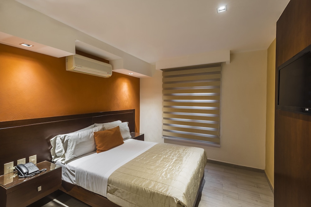 hotel puerta del sol