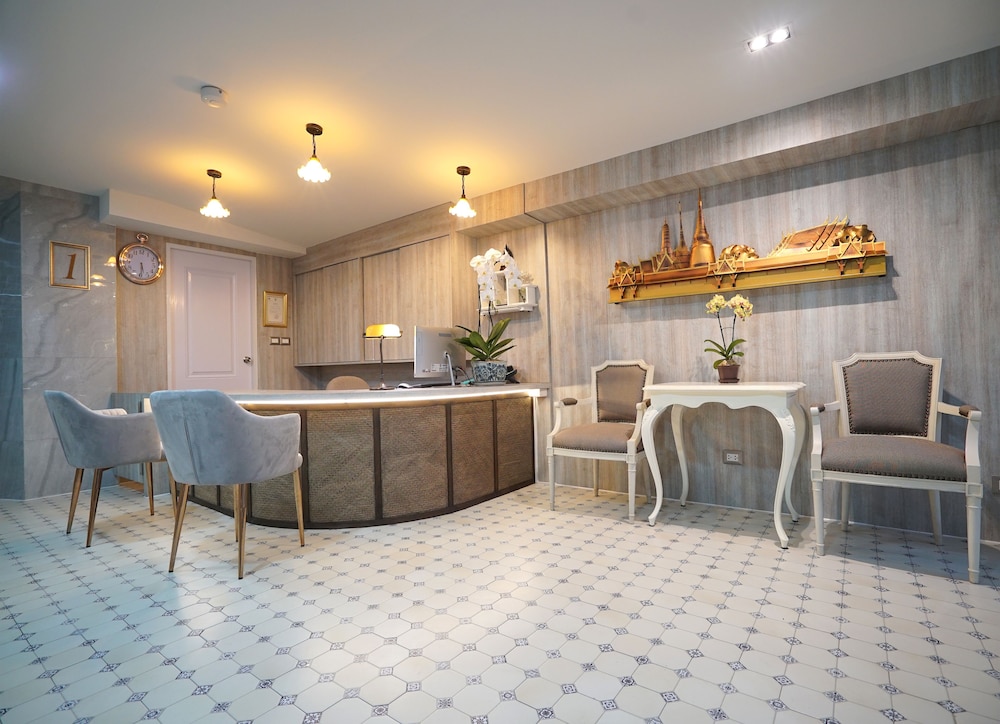 the qube fifty hotel