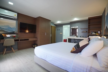 the qube fifty hotel