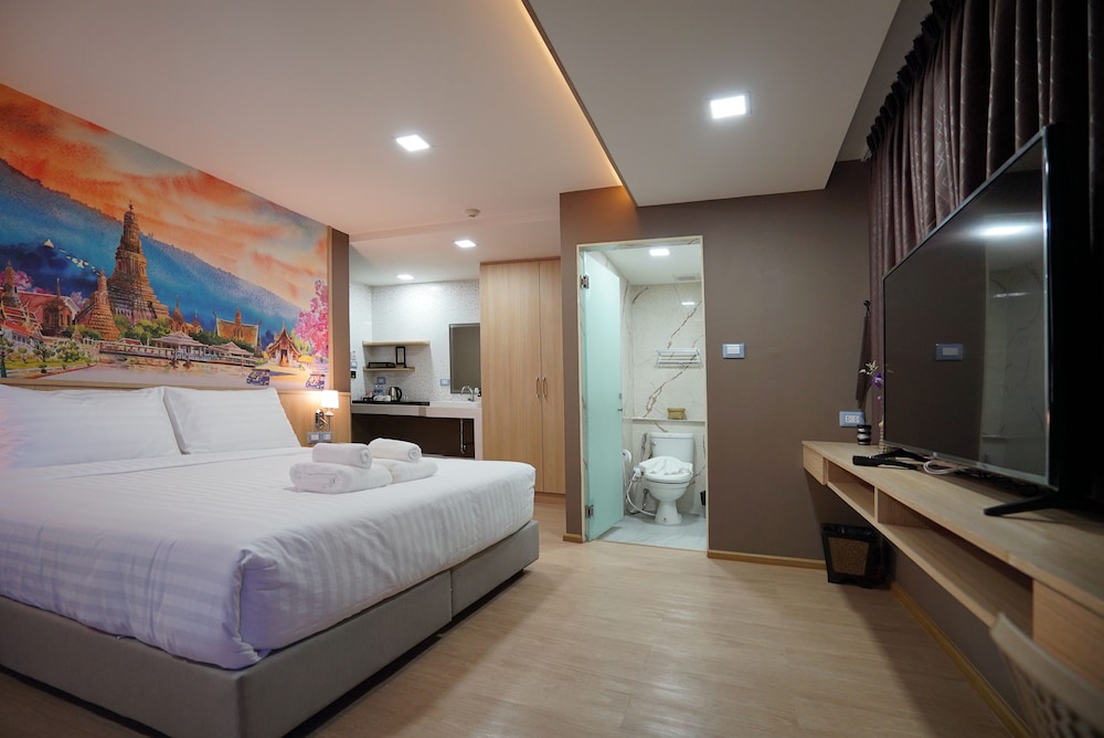 the qube fifty hotel