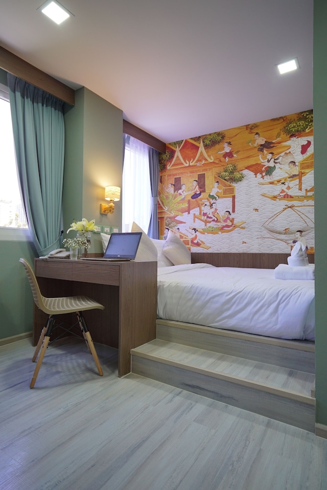 the qube fifty hotel