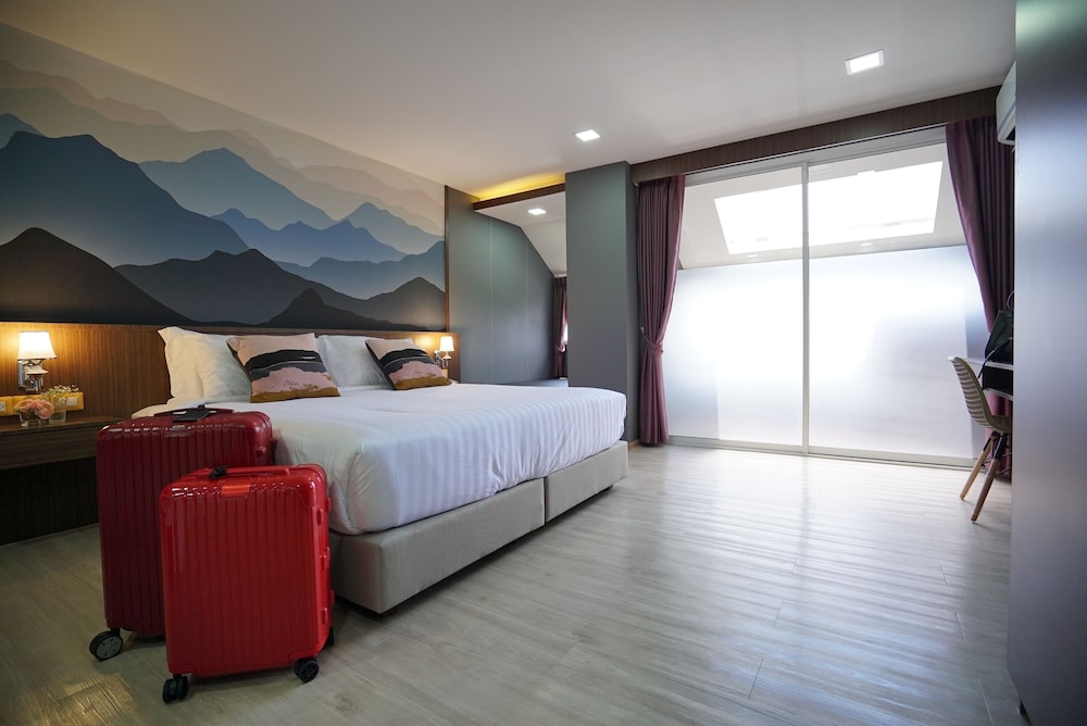 the qube fifty hotel