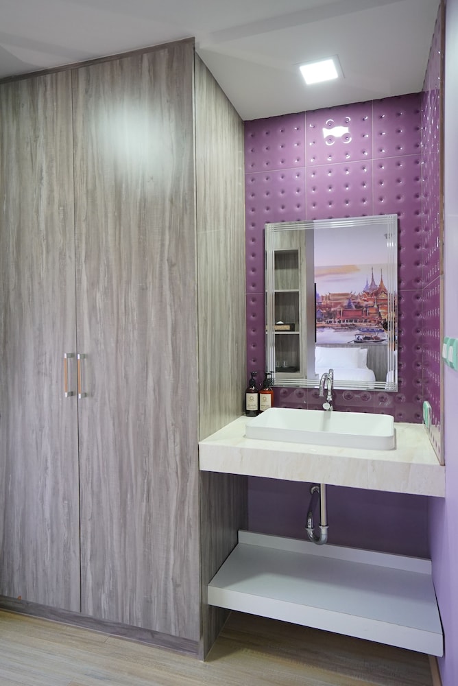 the qube fifty hotel