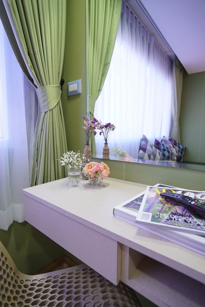 the qube fifty hotel