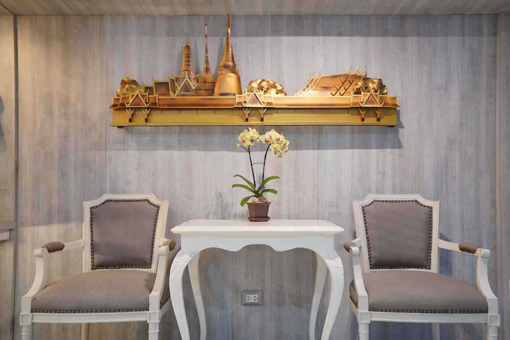 the qube fifty hotel